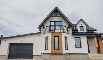 Rénovation à Dinan et Saint-Malo : comment améliorer le confort de sa maison avec les menuiseries ?